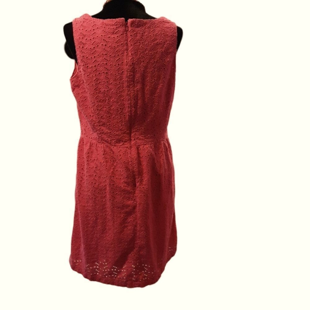 L.L.Bean Dress Fuschia Eyelet Lace Sleeveless Set-In Waist size 12 - Picture 2 of 13